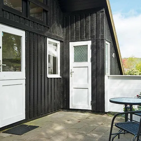 Holiday Lxxiv Semesterbostad
